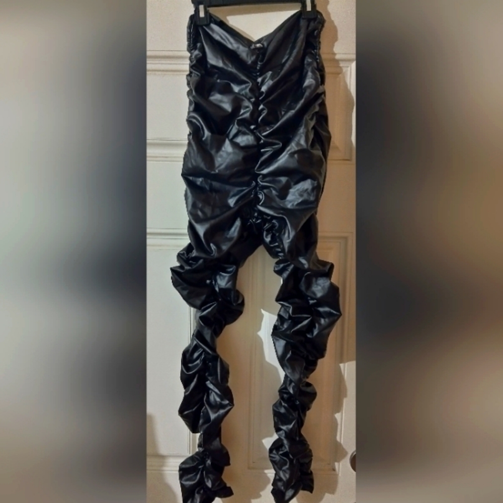 Fashion Nova Shiny Black Ruched Skinny Pants